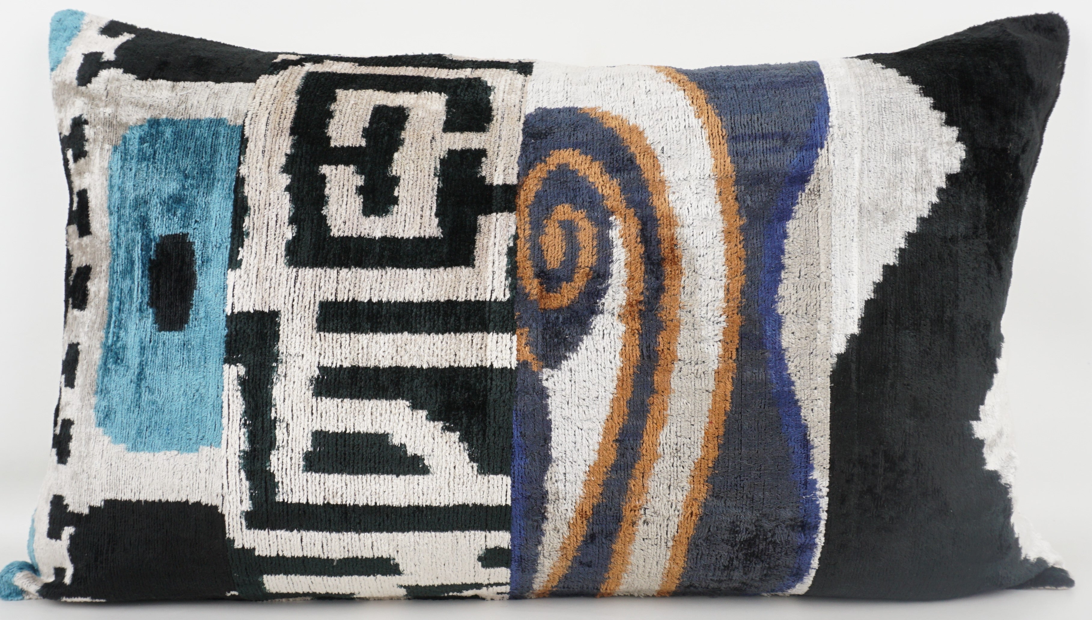 PATCHWORKS LUMBAR – MD Home Collections